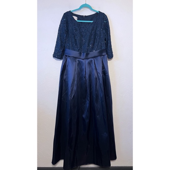 AZAZIE DELPHI MOTHER OF THE BRIDE DRESS Size 16 NWT - Picture 10 of 13